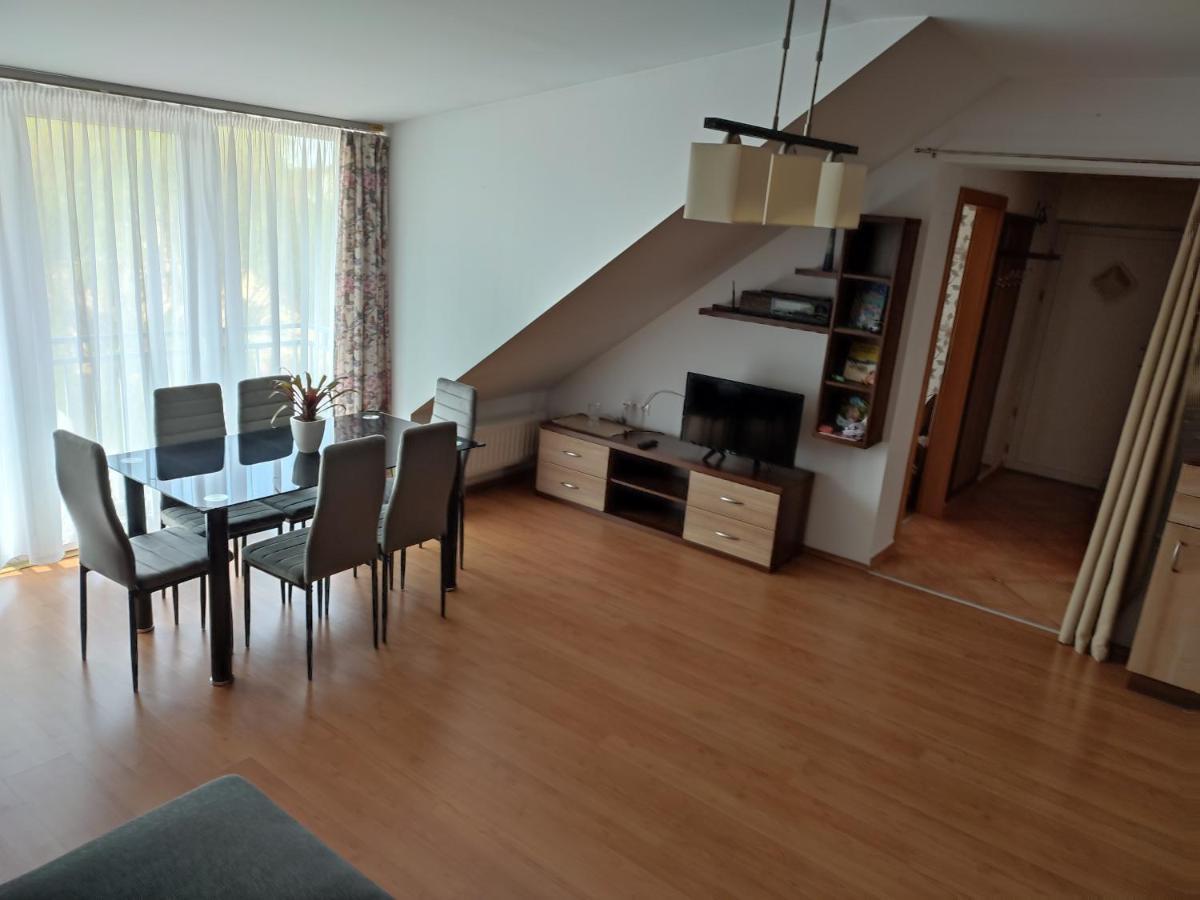 Larix Apartman Шарвар Екстер'єр фото